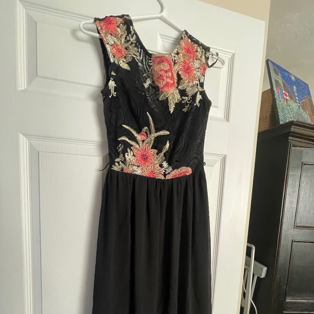 Le Chateau Black with floral embroidery cocktail dress